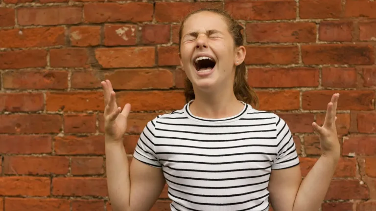 Teenage Aggression Towards Mothers: Causes, Signs of Teen Anger, and Healthy Ways to Respond