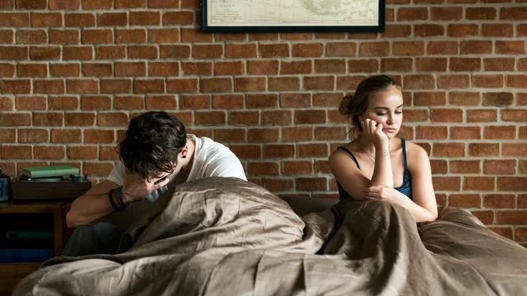 Emotional Cheating: Understanding Signs of Emotional Infidelity in Relationships