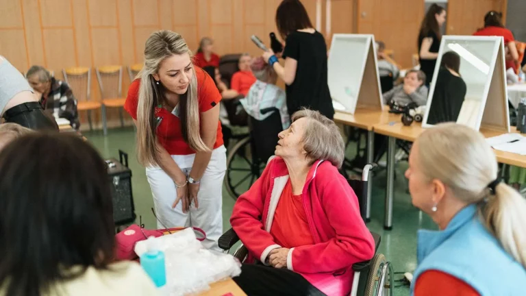What Is a Master of Social Work (MSW) and a Registered Social Worker (RSW): Social Work Degree and Designation in Ontario
