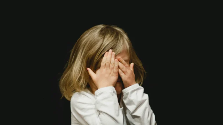 Selective Mutism in Children: Signs, Causes, and How to Treat Selective Mutism